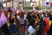 MULTITUDINARIA MARCHA EN IQUIQUE POR EL DÍA INTERNACIONAL DE LA MUJER