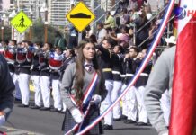 Escolares se lucieron en el tradicional desfile en honor a las Glorias Navales