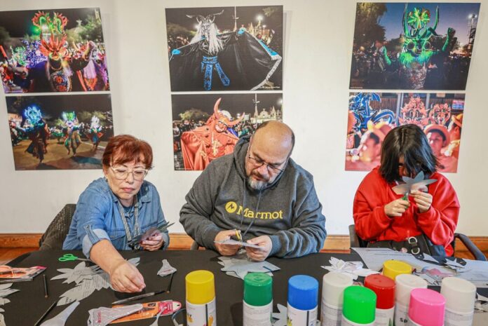 Taller Flores Hojalata